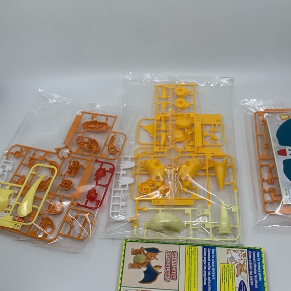 Bandai Pokemon Charizard & Dragonite Model Kit - Picture 6 of 6